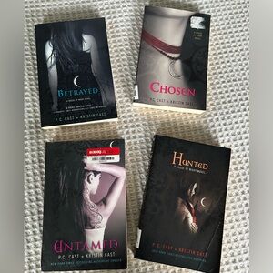 House of Night P.C Cast and Kristin Cast

Books 2-5